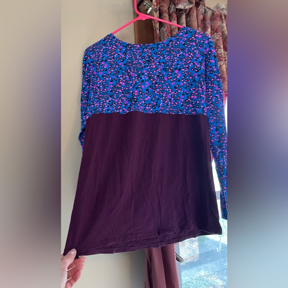Lilly Pulitzer Finn Top Blue Flare Growl and Prowl